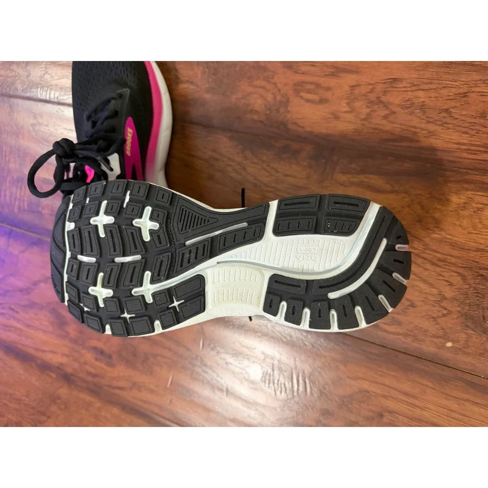 Brooks Trace 3 Women's Size 9 Black Pink Running Shoes Sneakers Cushion